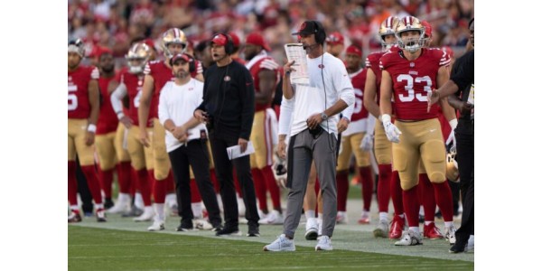 L’entraîneur-chef des San Francisco 49ers, Kyle Shanahan, cherche à rester humble pour aller de l’avant